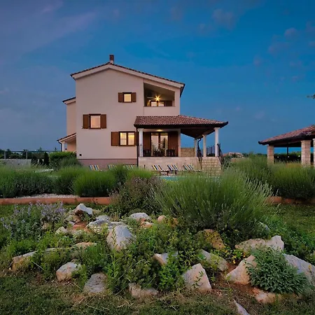 Dom wakacyjny Villa Stokovci *